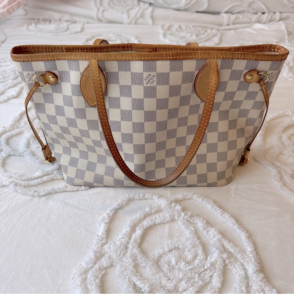 LV Never Full PM 💜